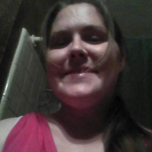 Meet your Posher, Amber - Picture 1 of 2